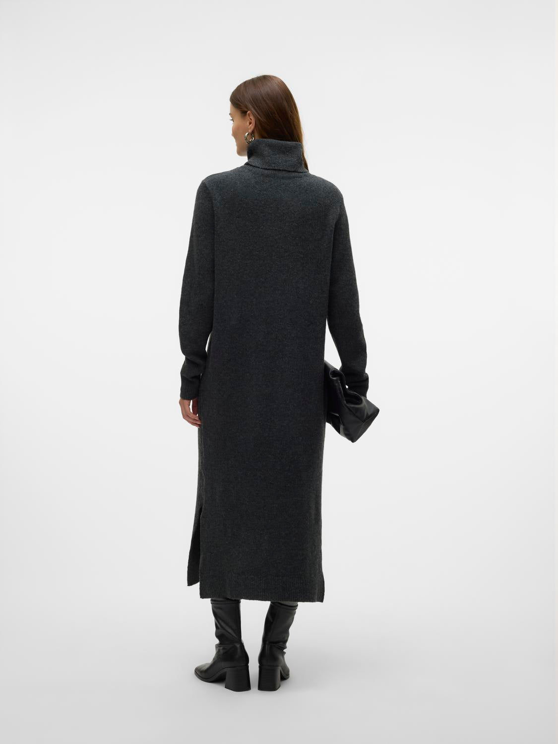 model_shot-back